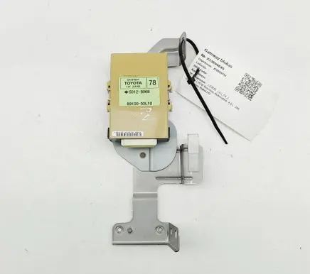 Lexus LS 460 - 600H Gateway control module 8910050L10