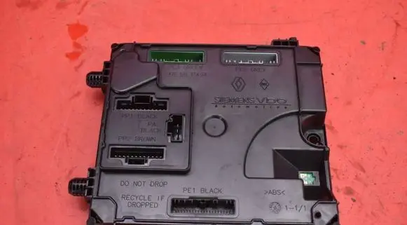 Renault Laguna III Engine control unit/module ECU 284B14675R