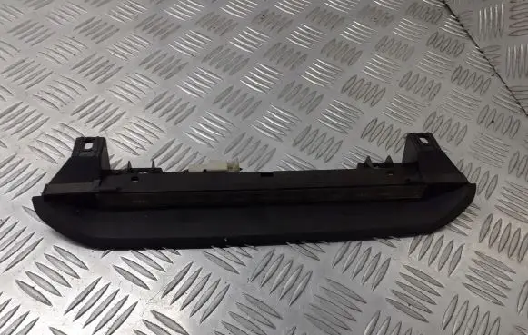 Nissan Almera N16 Third/center stoplight 26590BM400