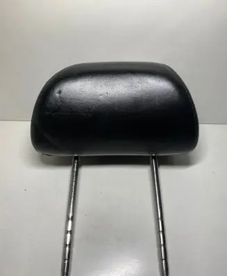 Volkswagen PASSAT B5.5 Front seat headrest 