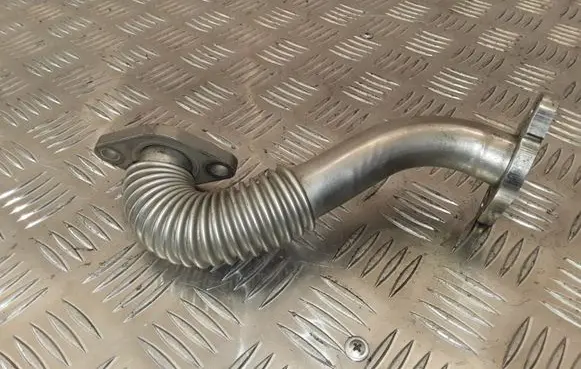 Renault Latitude (L70) EGR valve line/pipe/hose