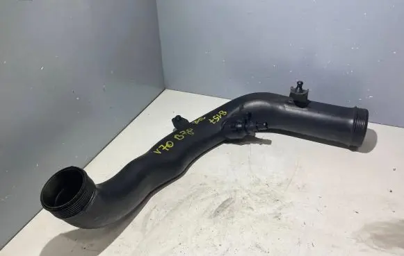 Volvo V70 Intercooler hose/pipe 30741666