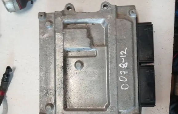 Volvo XC60 Engine control unit/module 31312486