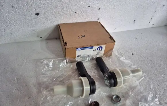 Dodge RAM 1500 DS Steering tie rod 5175790AE CEMFL040AA