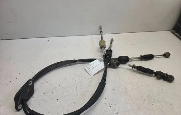 Volvo V70 Gear shift cable linkage 30759233