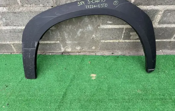 Suzuki SX4 S-Cross Front arch trim 7722163T0