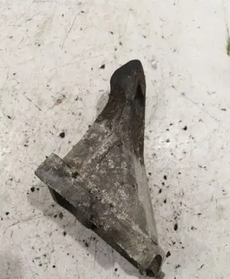 BMW 7 E65 E66 Engine mounting bracket 2211675461501