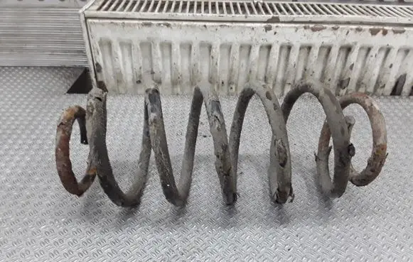 Toyota Yaris Rear coil spring