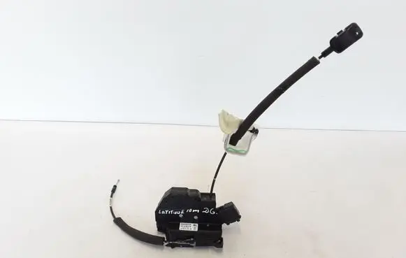 Renault Latitude (L70) Rear door lock 825020014R