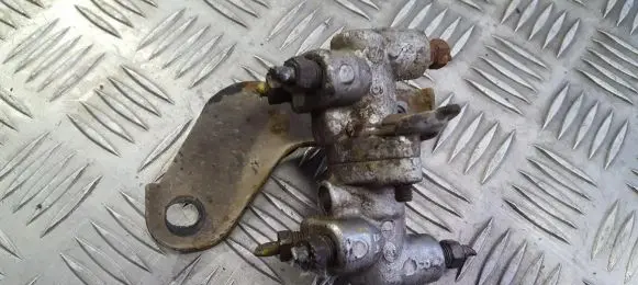 Honda Accord Air suspension compressor 