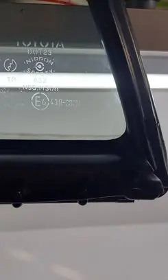 Toyota Corolla E110 Rear vent window glass 43R00011 6818812270