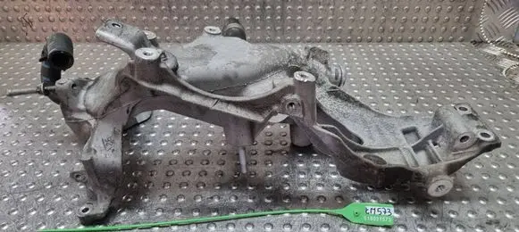 Mercedes-Benz GLA W156 X156 Generator/alternator bracket S18031573 A6512011709