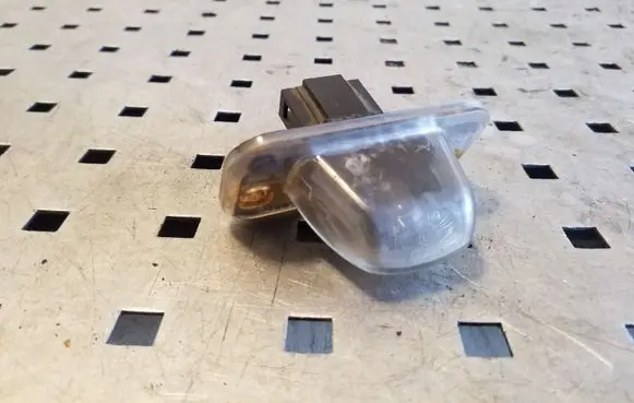 Volkswagen Transporter - Caravelle T4 Number plate light