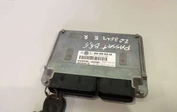 Volkswagen PASSAT B5.5 Engine control unit/module 06B906033AA 5WP4010904 205207R0310031