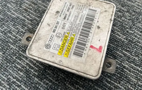 Audi A4 S4 B8 8K Headlight ballast module Xenon 8K0941597 10R023689 W003T18471