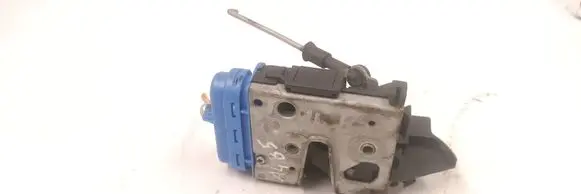 Audi A4 S4 B5 8D Rear door lock 8D0839016A