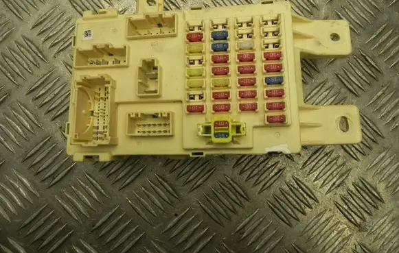 Hyundai H-1, Starex, Satellite Fuse box set 919504H032