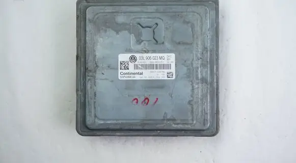 Volkswagen Golf VI Engine control unit/module 03L906023MQ 5WP42696AA