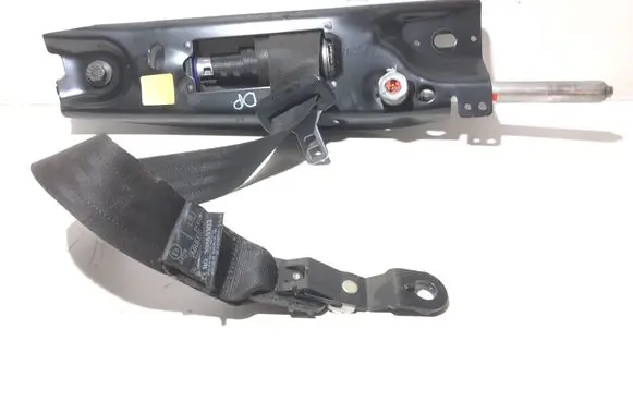 Volvo V70 Front seatbelt 39860303