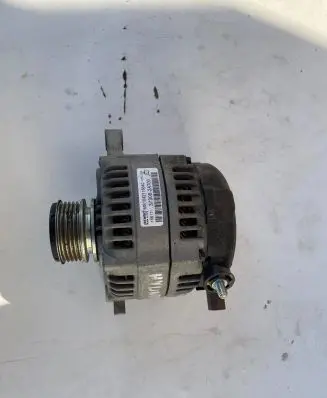 Hyundai i30 Generator/alternator 373002A700 MS1042118840