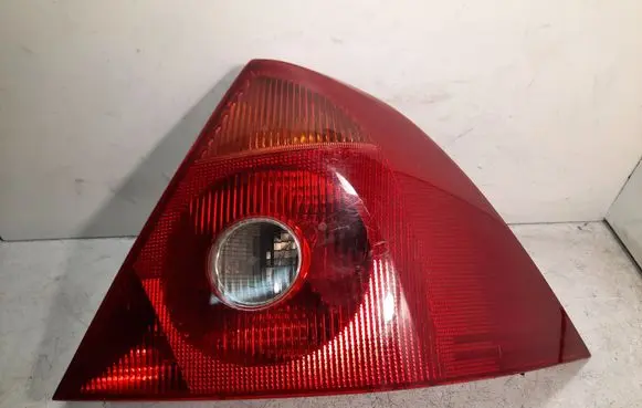 Ford Mondeo Mk III Rear/tail lights 1S7113404A