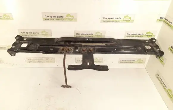 Mercedes-Benz C W204 Radiator support slam panel 2046200072 2046200272