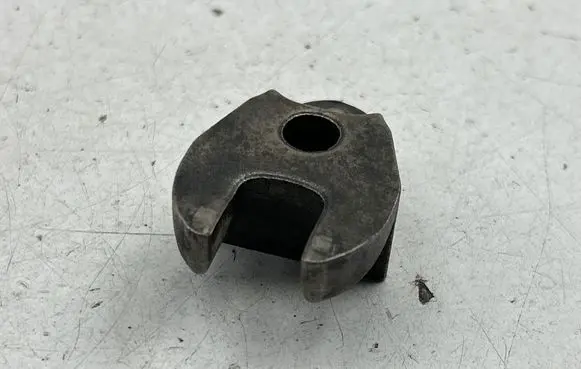 Ford Focus Fuel Injector clamp holder 