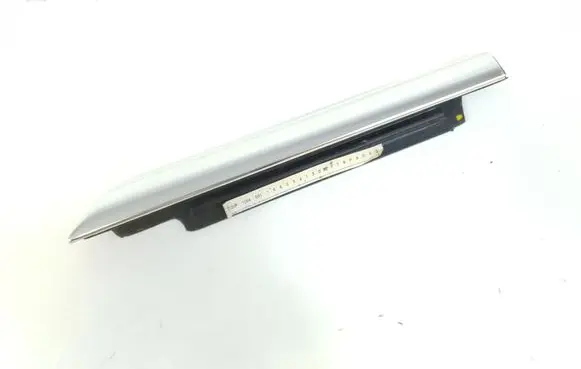 Maserati Ghibli Rubber seal front door window/glass 670009918