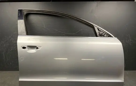 Skoda Superb B6 (3T) Front door 3T0831312
