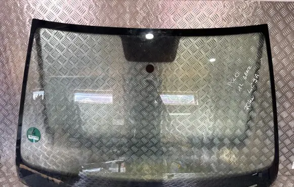 Volkswagen Polo VI Front windscreen/windshield window 2G0845011L