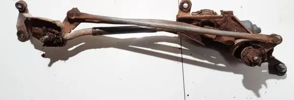 Mitsubishi Outlander Front wiper linkage and motor