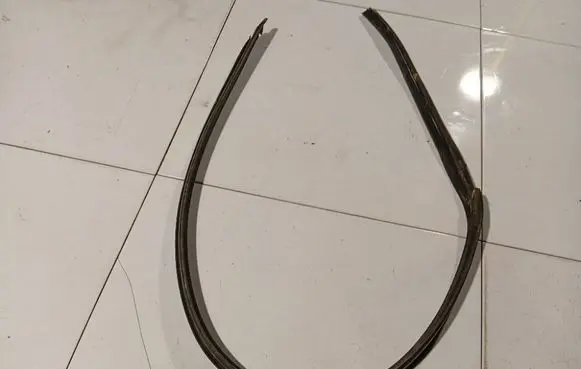 Suzuki Swift I Rubber seal rear door 
