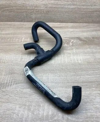 Mercedes-Benz Vito Viano W639 Engine coolant pipe/hose A6398323923