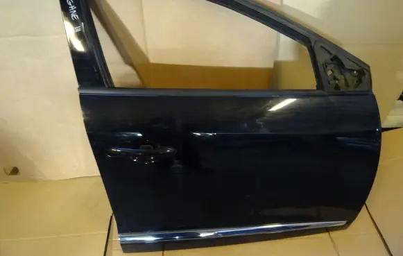 Renault Megane III Front door