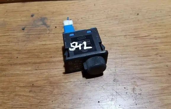 Nissan Primera Headlight level height control switch