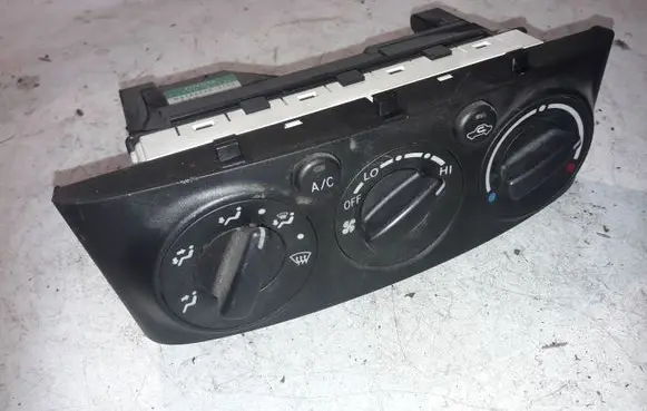Toyota Avensis T250 Climate control unit 5590005121