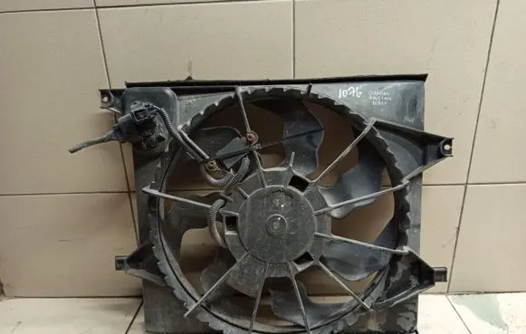 KIA Soul Radiator cooling fan shroud