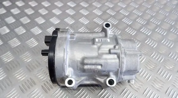 Toyota Prius (XW50) Air conditioning (A/C) compressor (pump) 0424000240 8837047091 8837047092