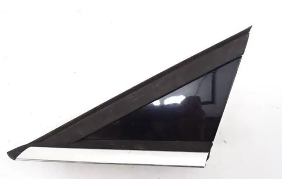 Peugeot 5008 Front triangle window/glass 