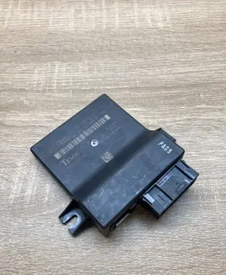 Audi A6 S6 C6 4F Gateway control module 4F0907468D