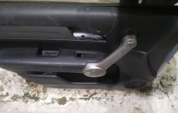 Honda CR-V Front door card panel trim 