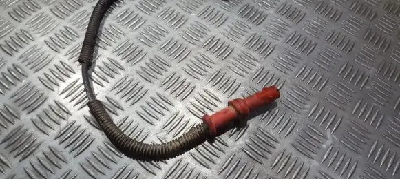 Subaru Legacy Ignition plug leads 