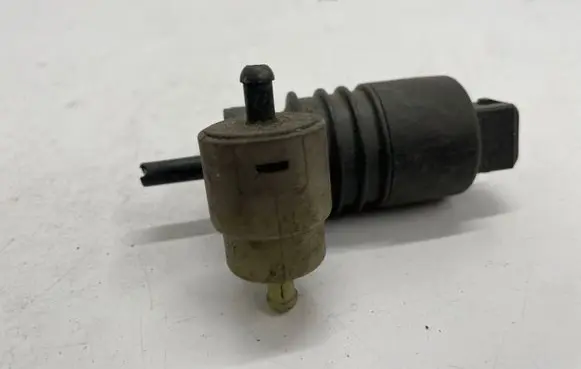 Opel Zafira C Windscreen/windshield washer pump