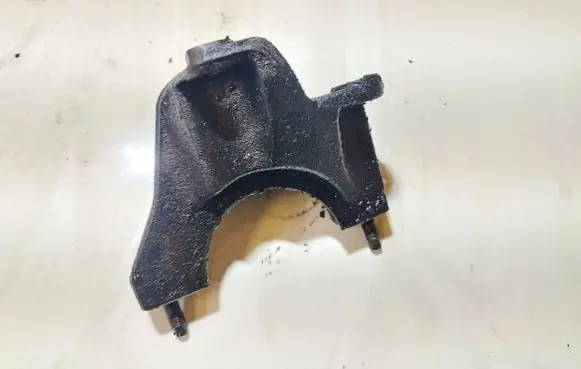 Ford Focus C-MAX Engine mounting bracket