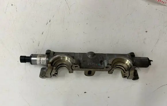 Chevrolet Cruze Rocker cam cover 55354224