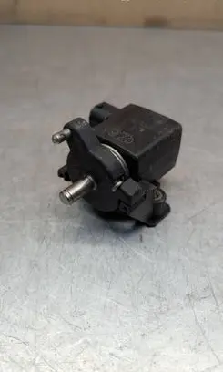 Mercedes-Benz E W210 Accelerator throttle pedal A0125423317