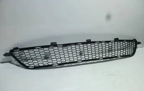 Lexus IS 220D-250-350 Front bumper lower grill 53112 53010