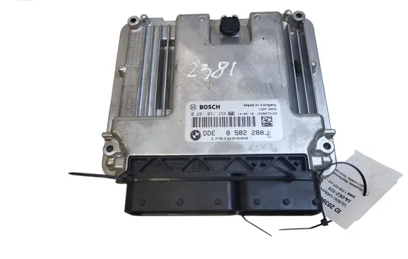 BMW 1 F20 F21 Engine control unit/module 0281031298 8582280