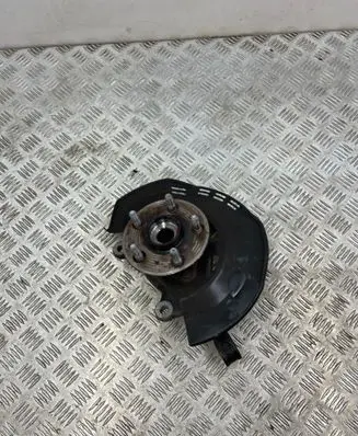 Toyota Yaris XP210 Front wheel hub