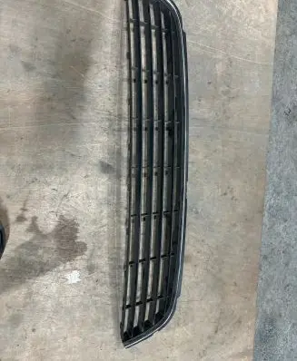 Volkswagen Golf VI Front bumper lower grill 5K0853677